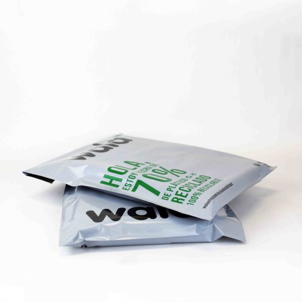 Recycled plastic ecommerce envelopes personalizables. Pide tu presupuesto